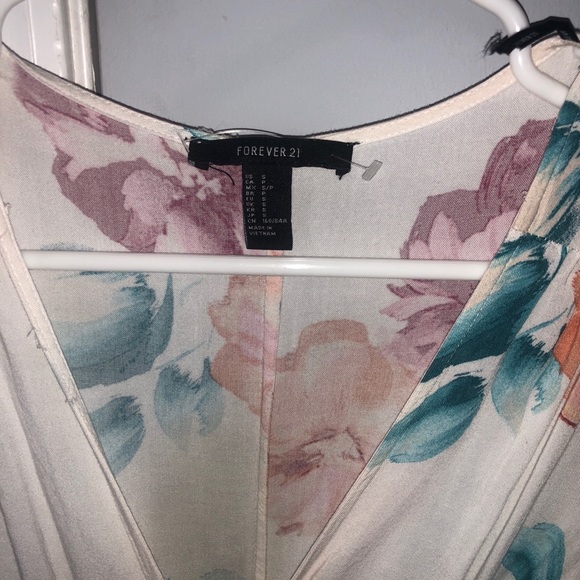 Floral wrap dress - Picture 3 of 4